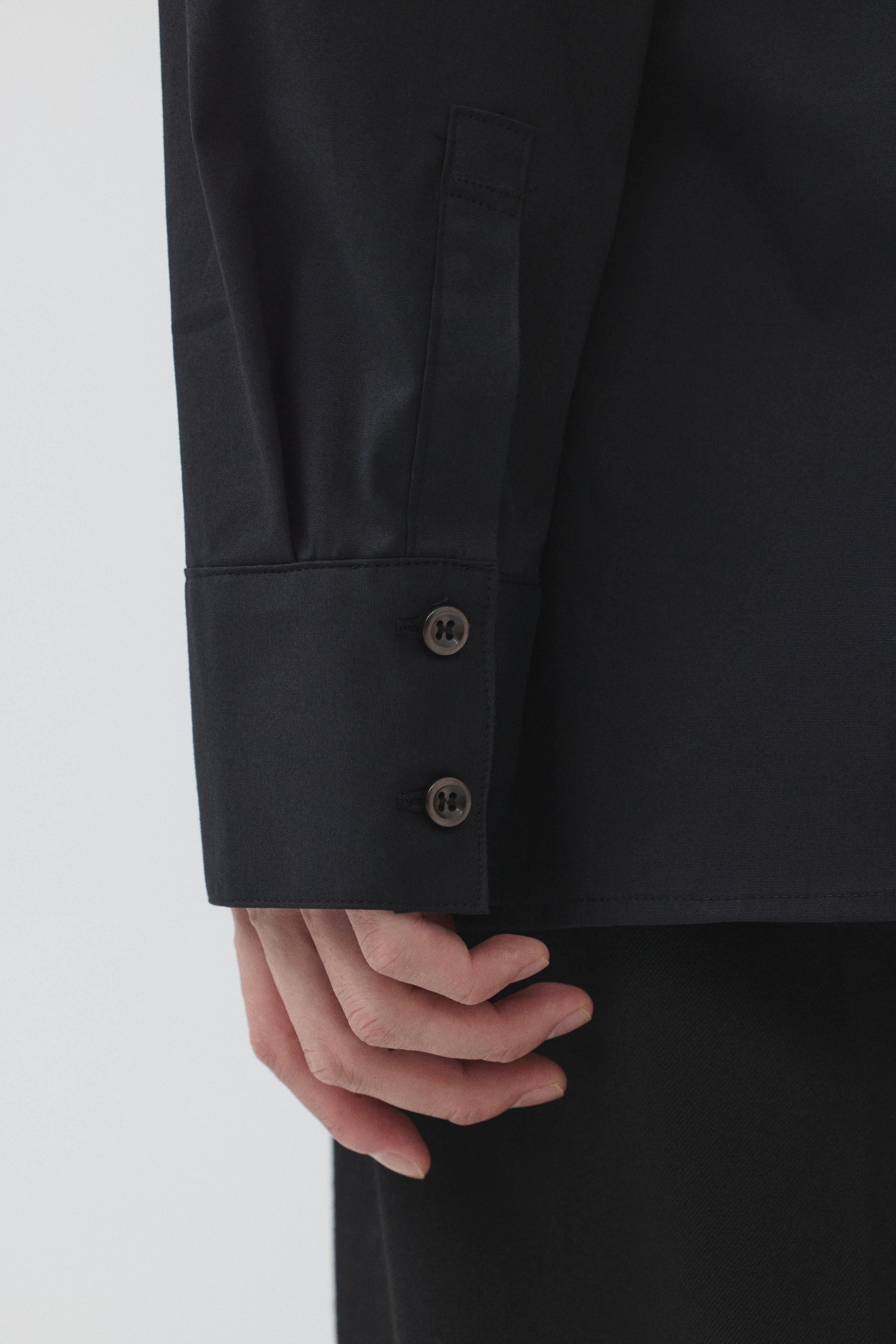 【BLACK】hANGER シャツ