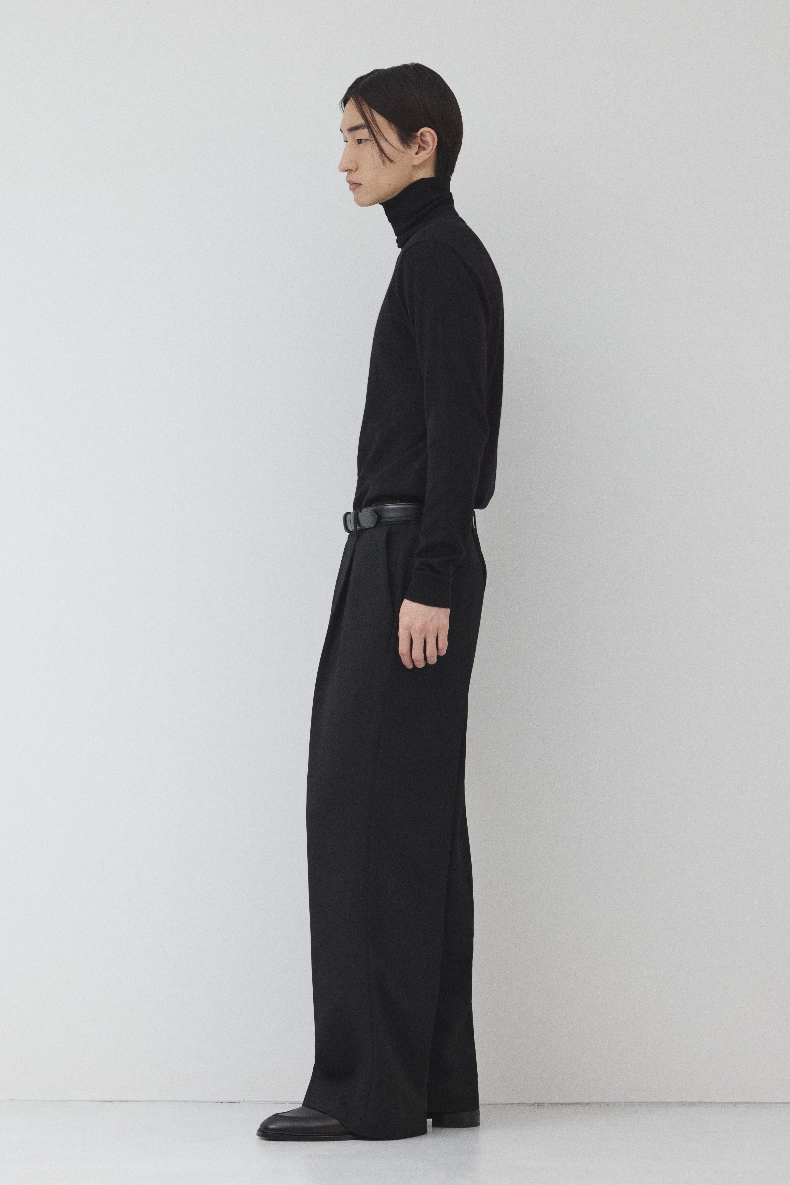Pure Wool タートルネックニット