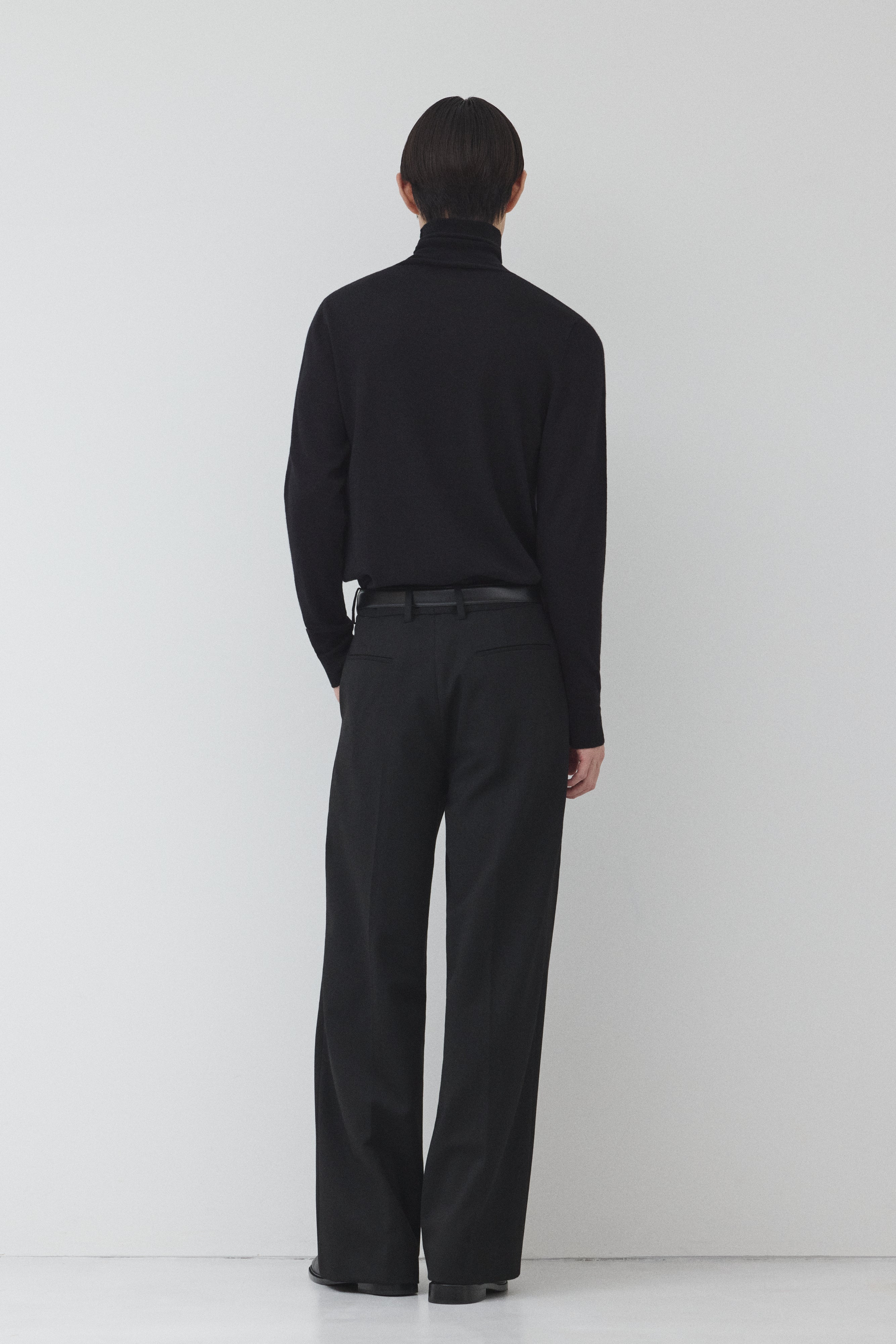 Pure Wool タートルネックニット