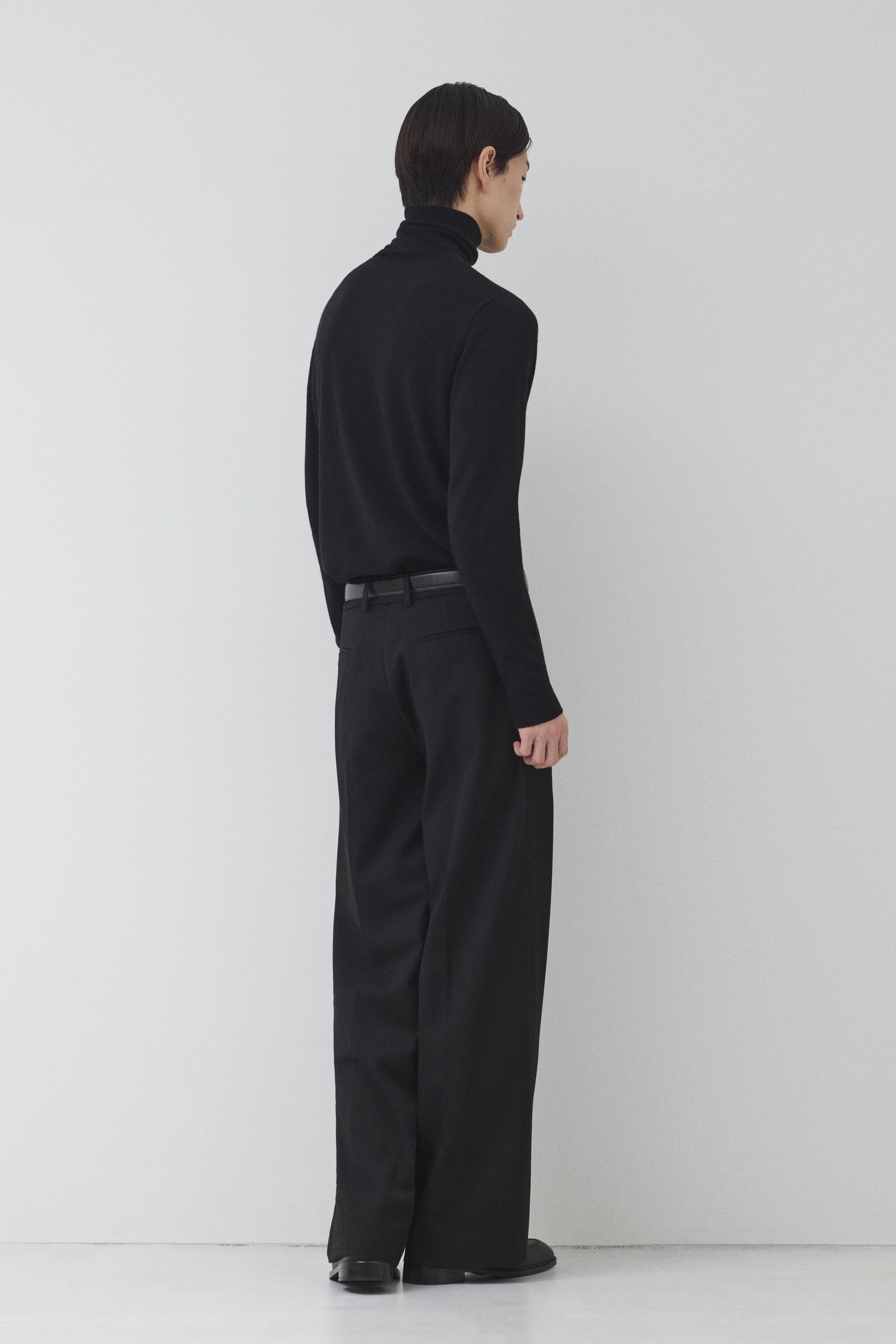 Pure Wool タートルネックニット