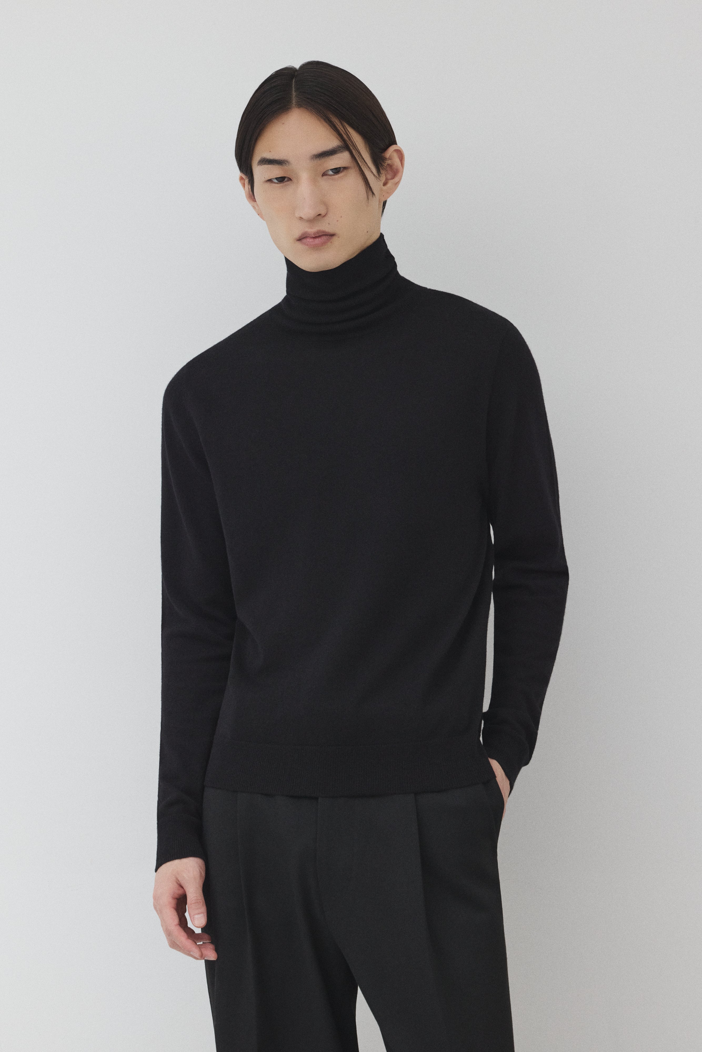 Pure Wool タートルネックニット