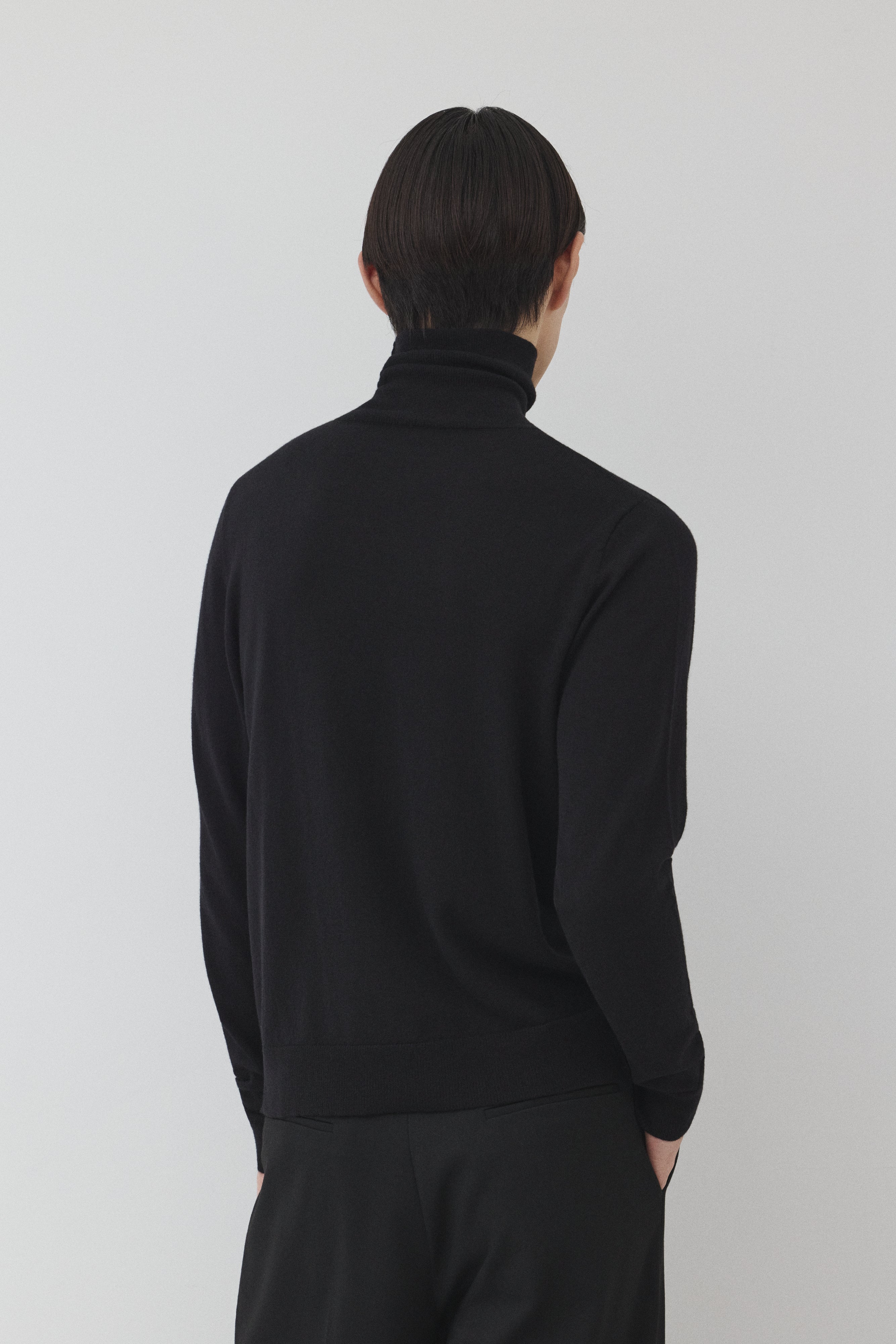 Pure Wool タートルネックニット