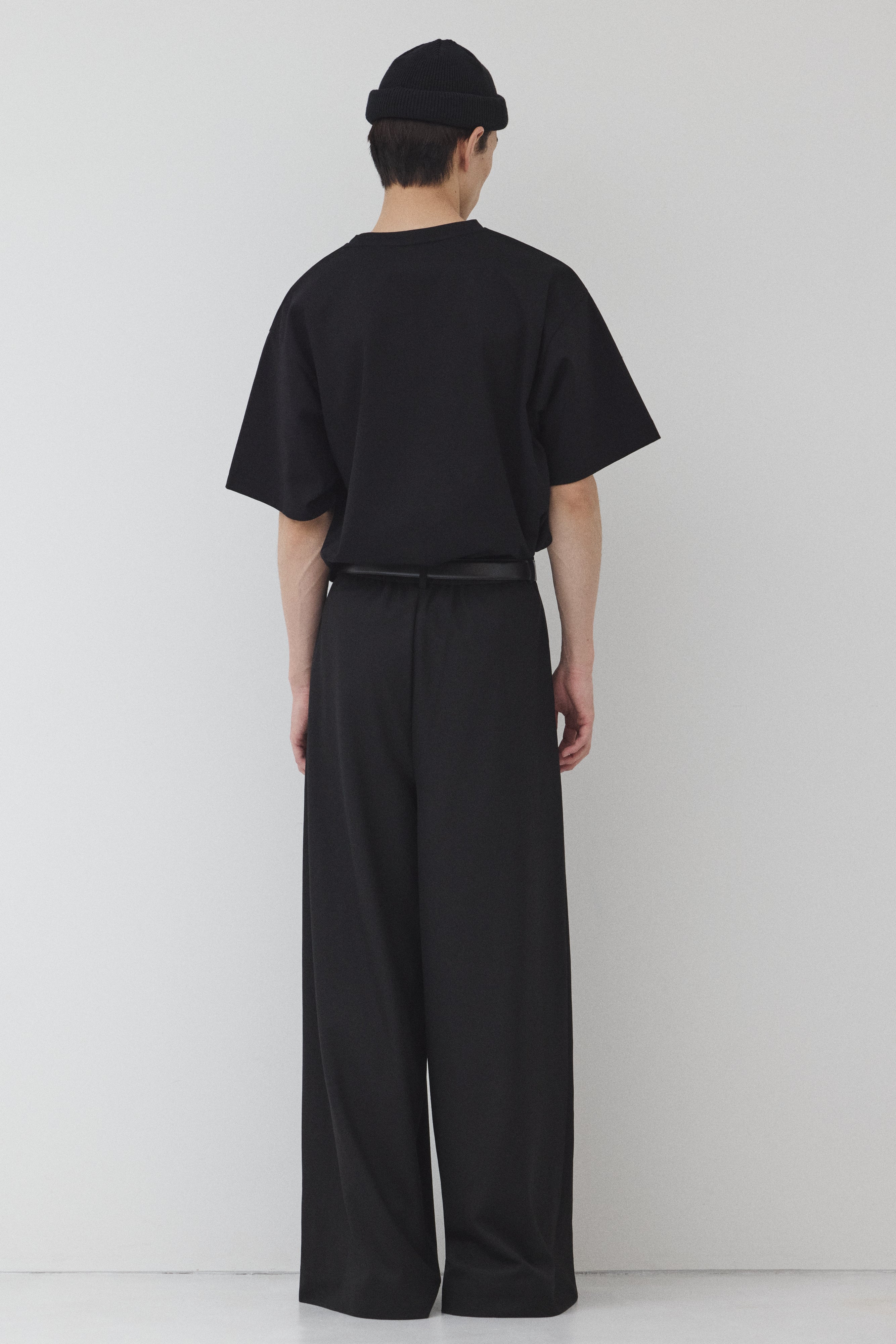 【BLACK】Wide Silhouette パンツ