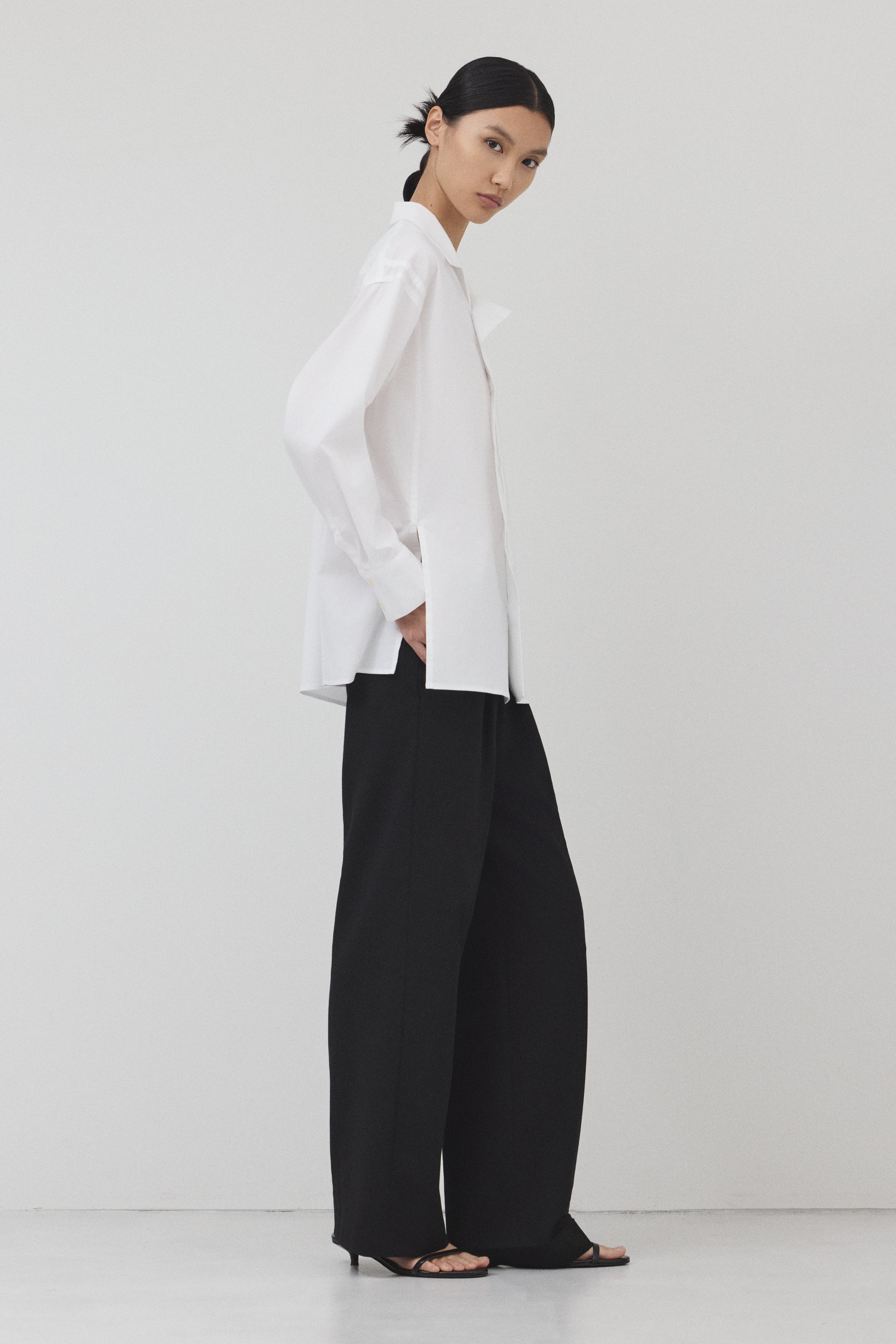 【WHITE】hANGER シャツ