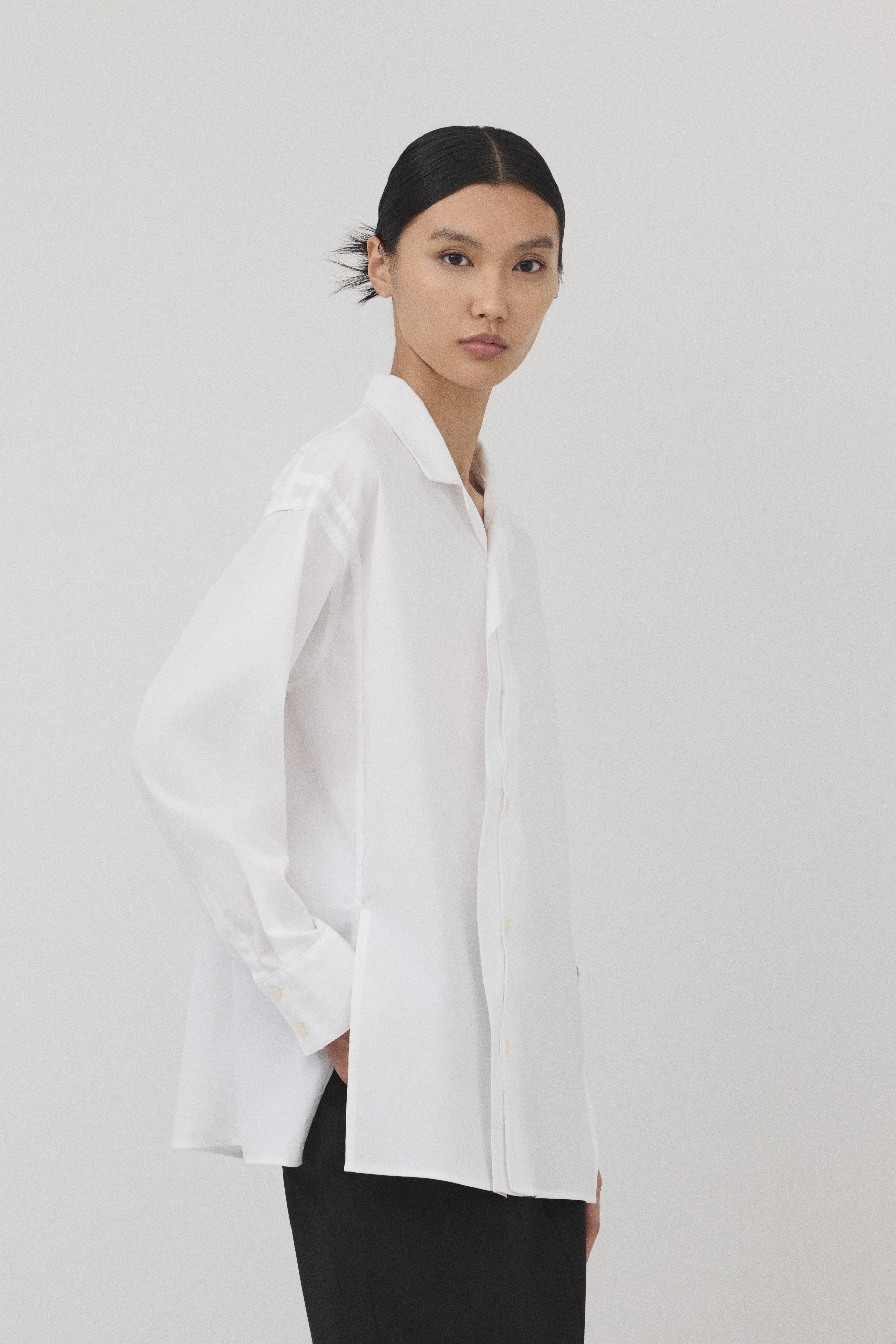 【WHITE】hANGER シャツ