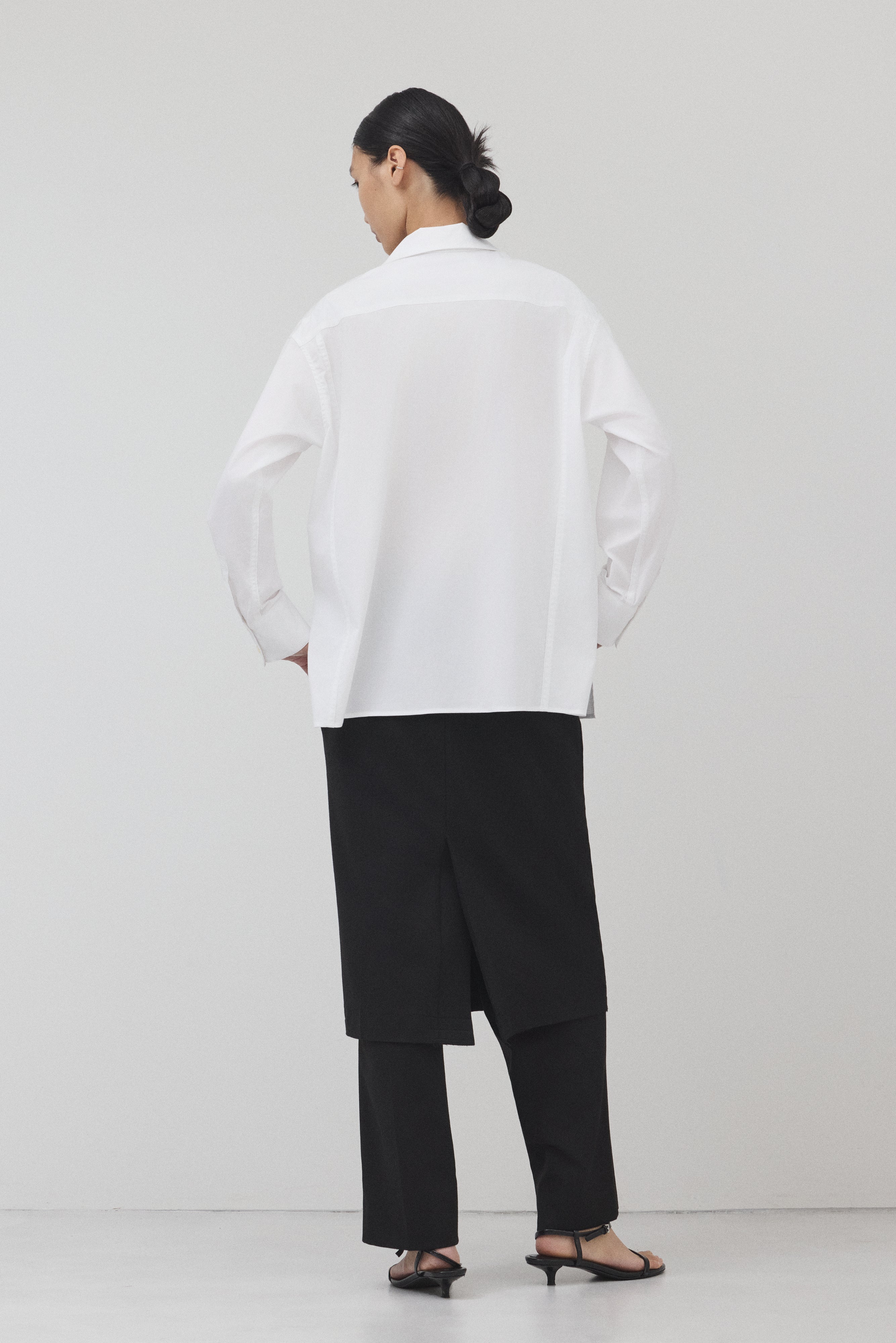 【WHITE】hANGER シャツ