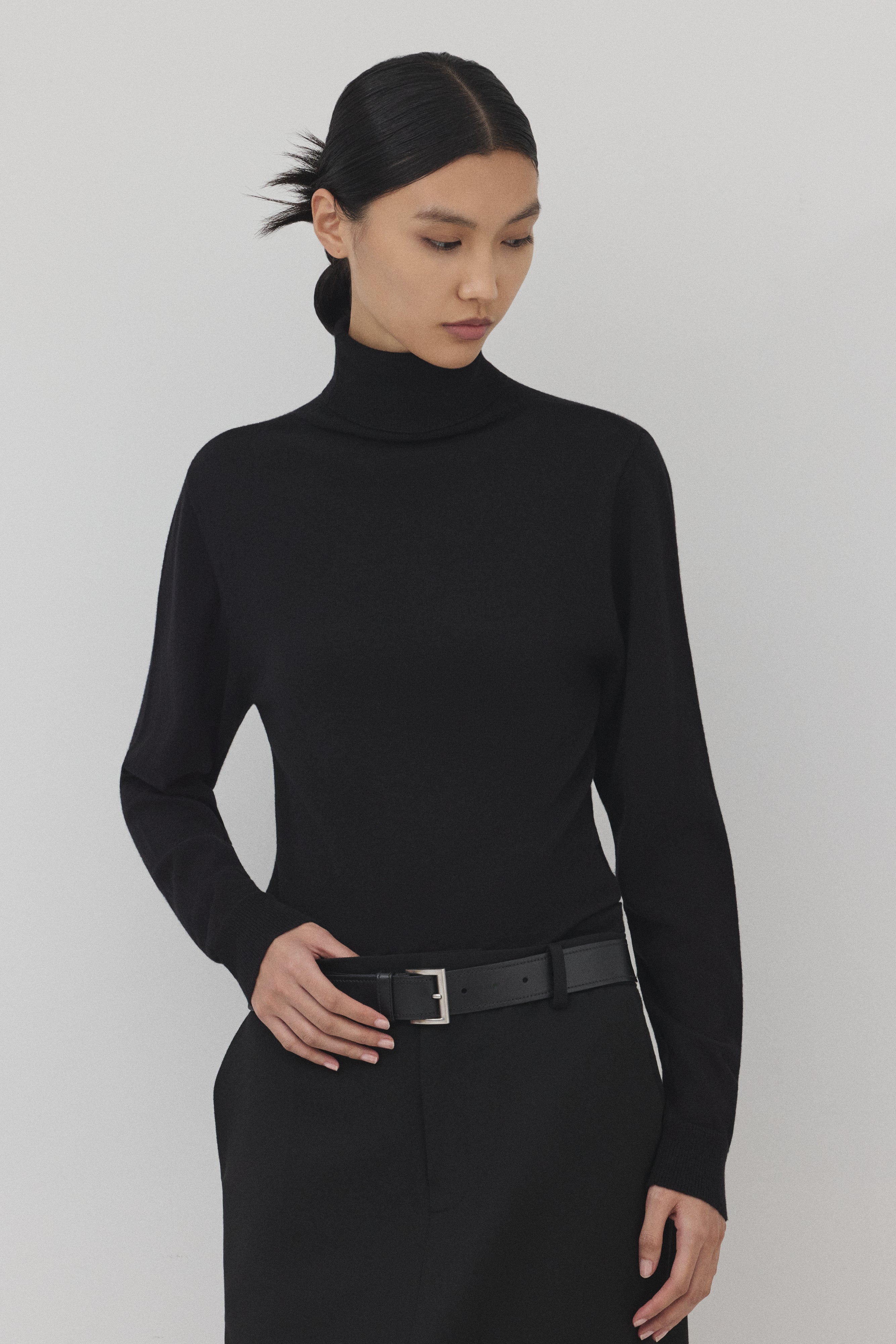 Pure Wool タートルネックニット