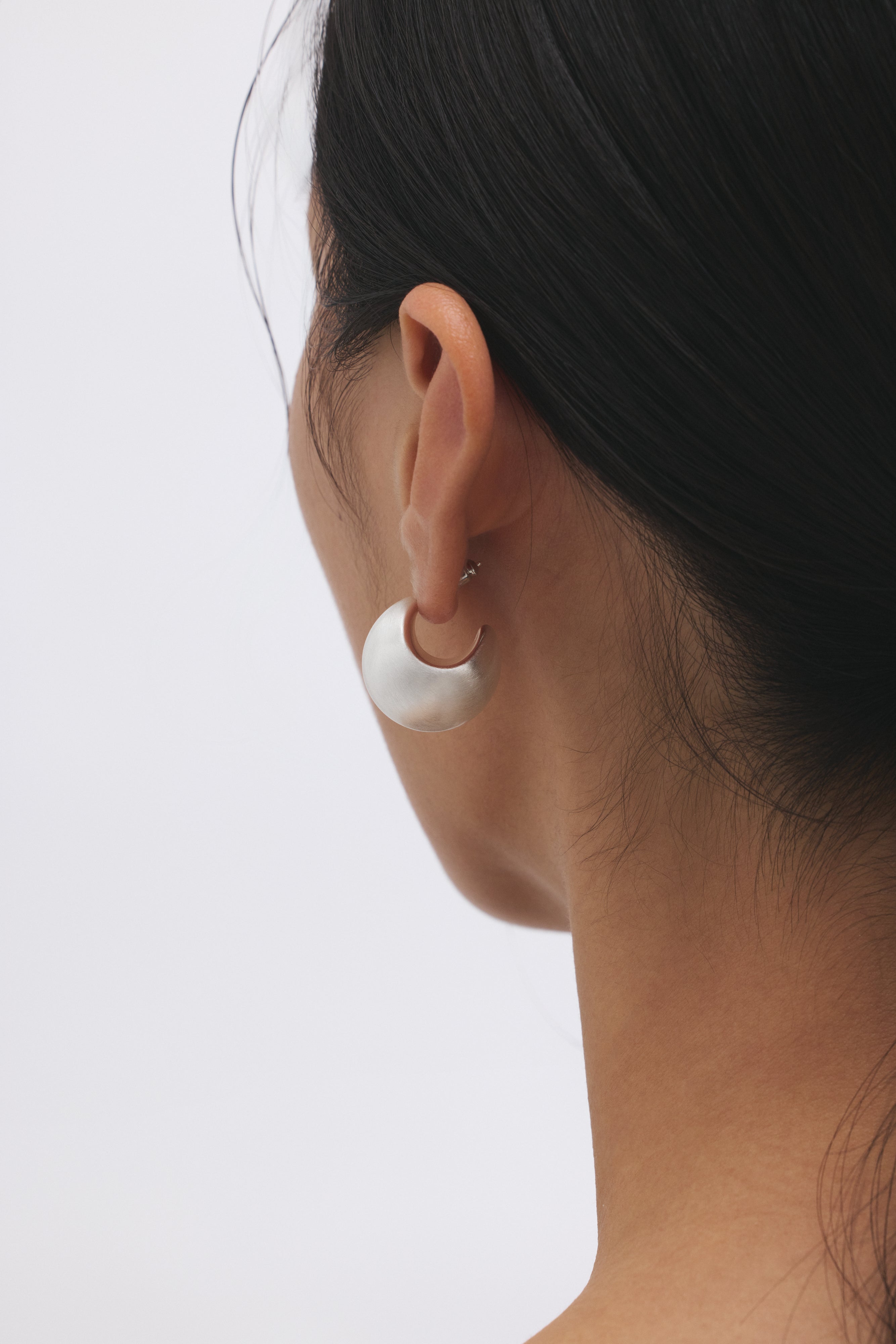 Round Moon Pierce