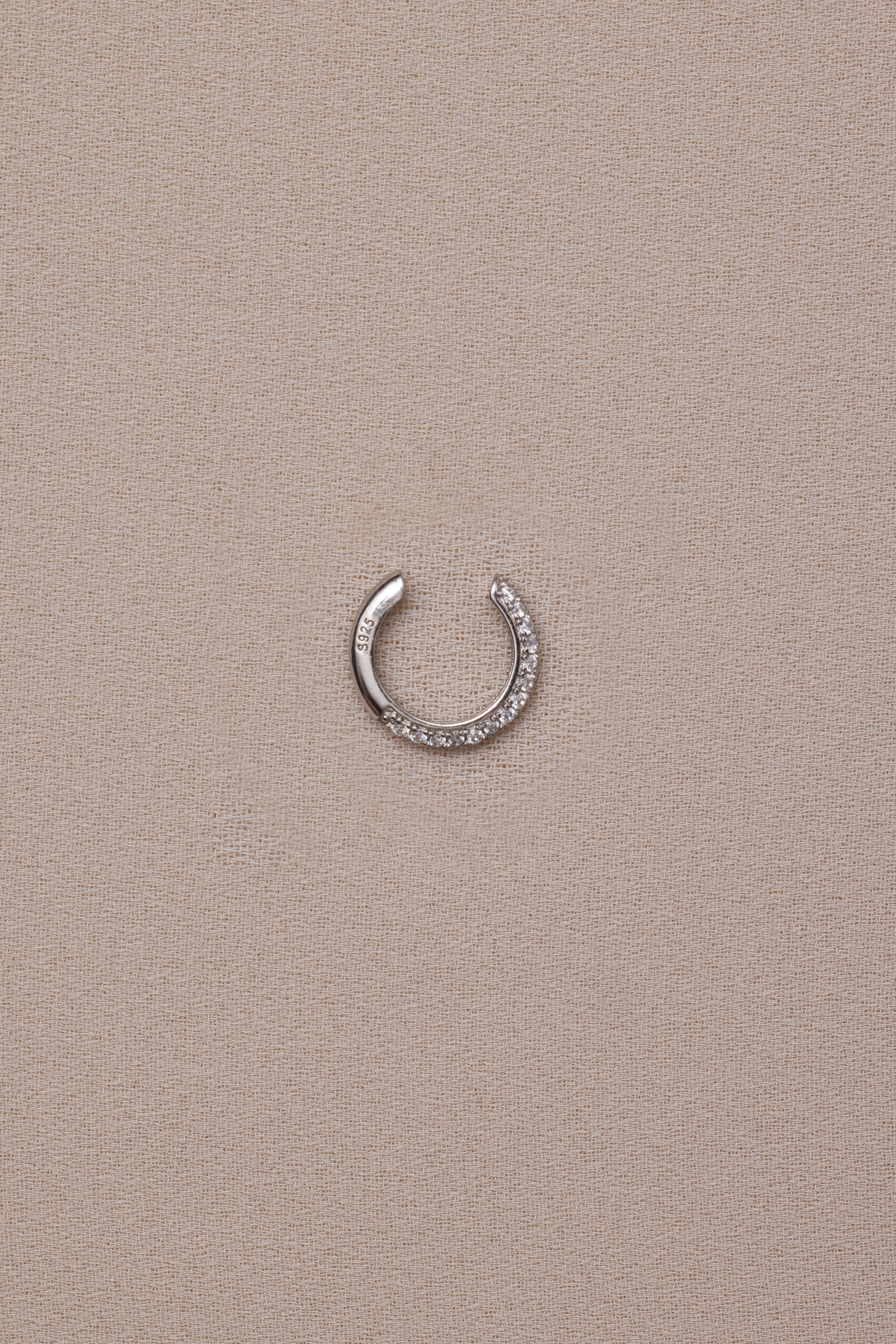【シルバー】Soft Glow Ear Cuff