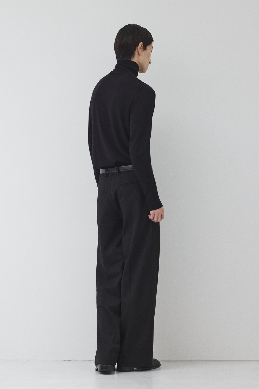 Pure Wool タートルネックニット