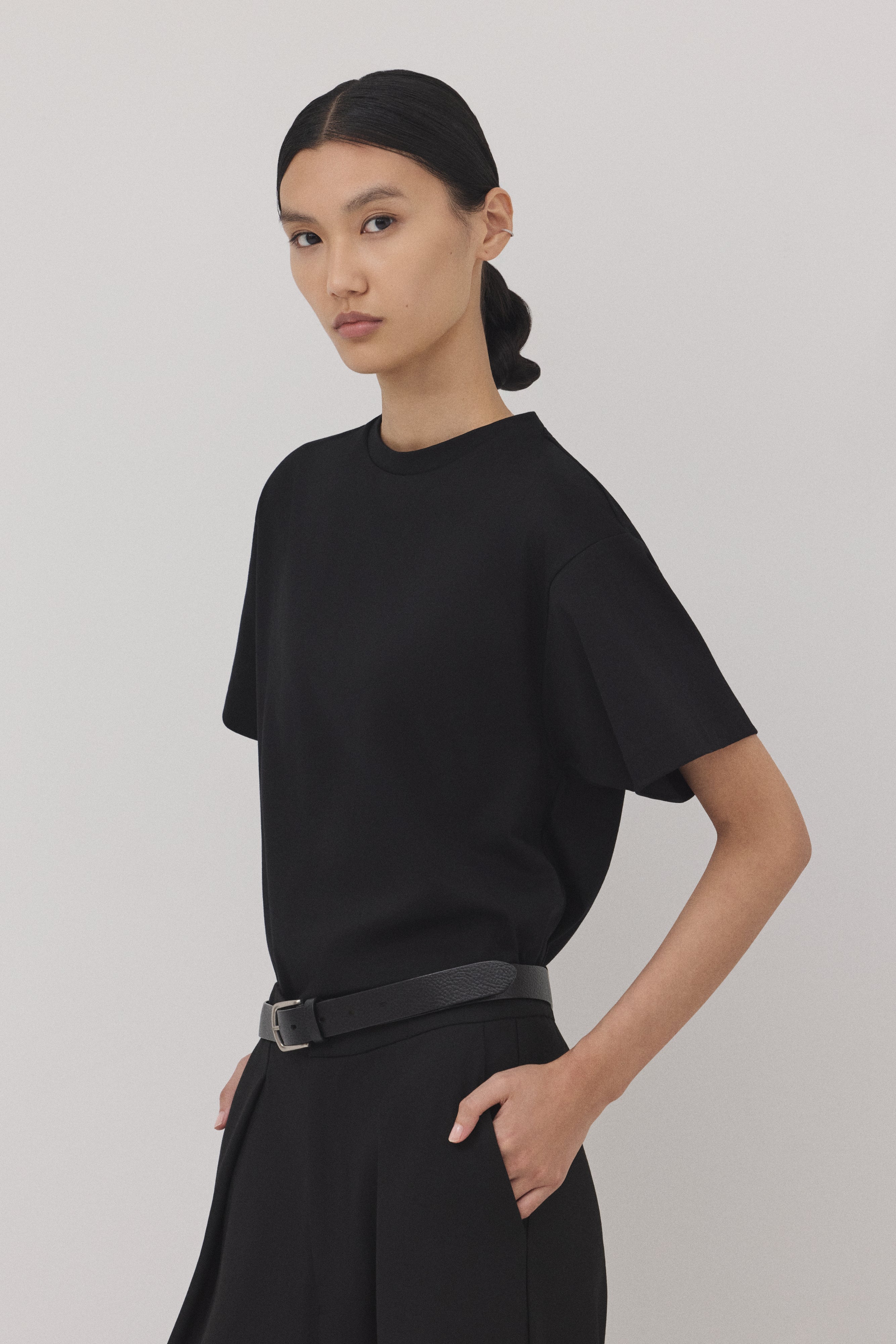 【BLACK】ideal Tシャツ