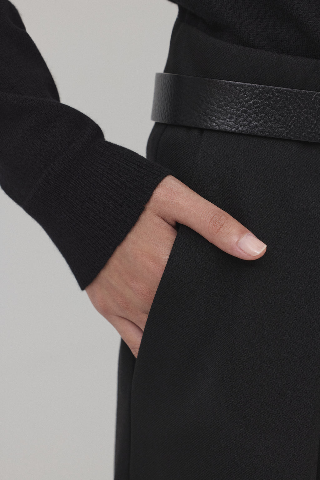 【BLACK】Wide Silhouette パンツ
