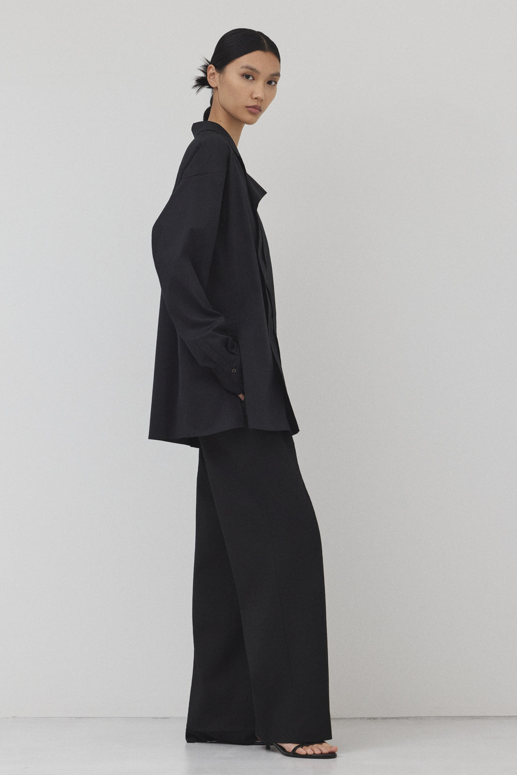 【BLACK】hANGER シャツ