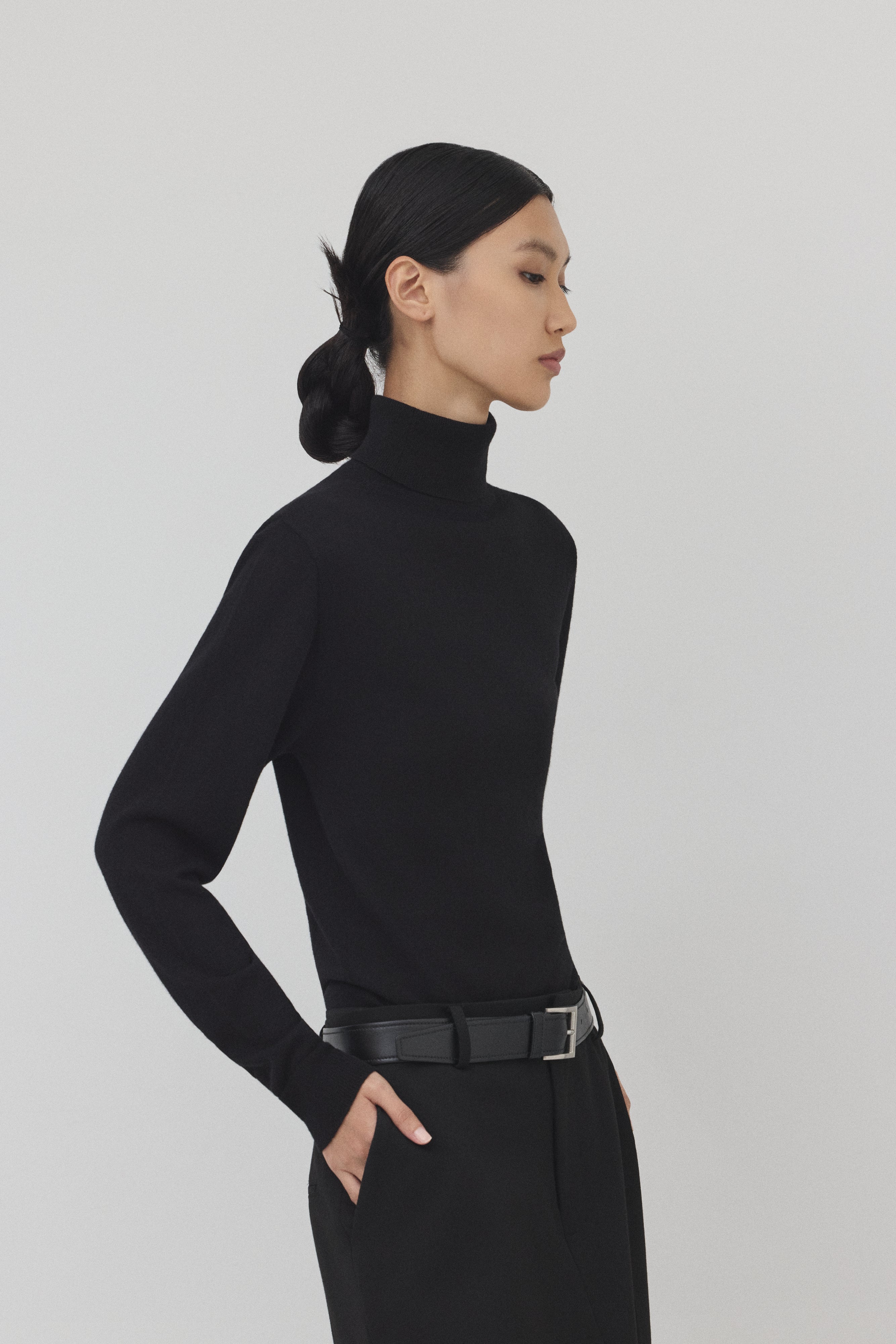 Pure Wool タートルネックニット