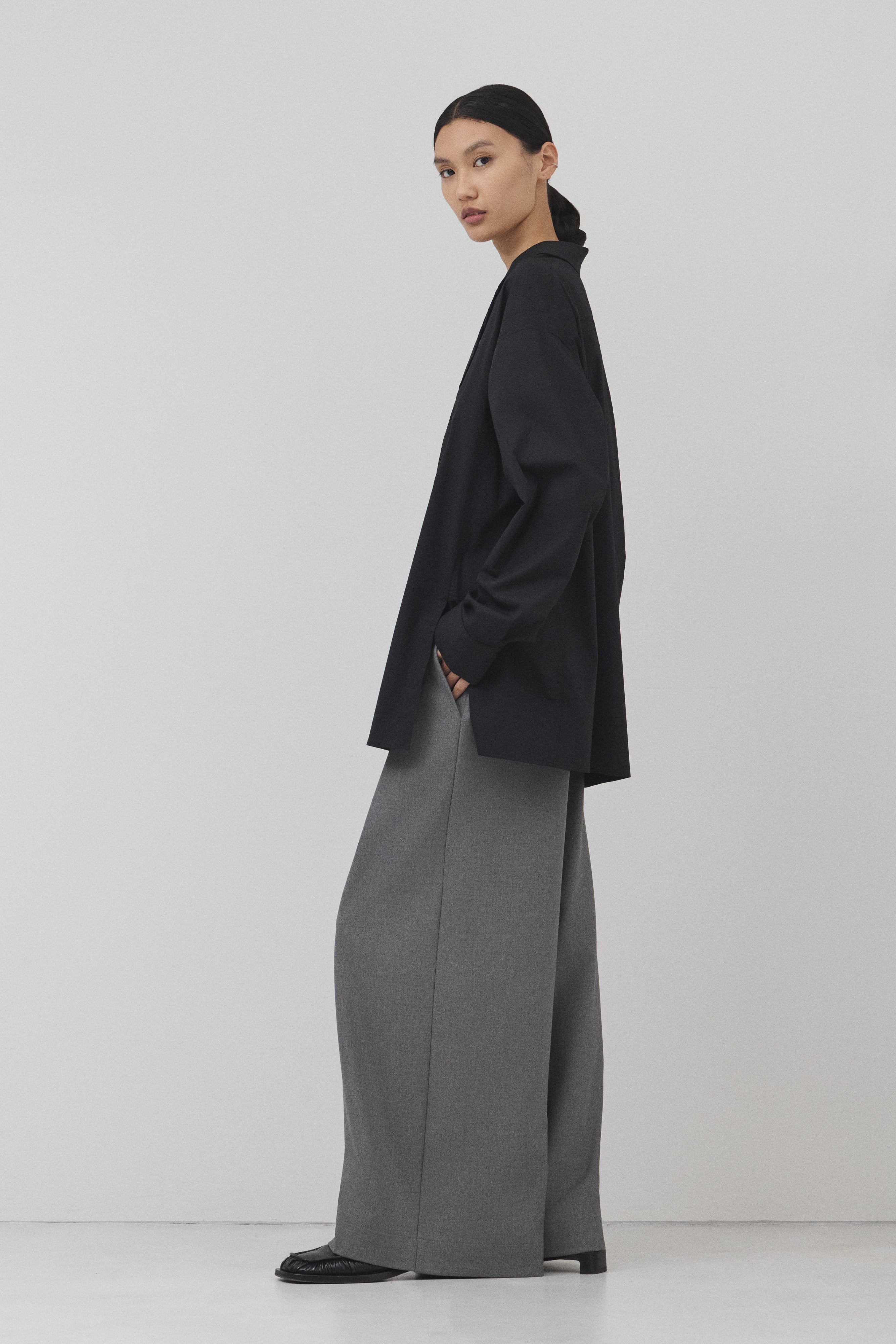 【GRAY】Wide Silhouette パンツ