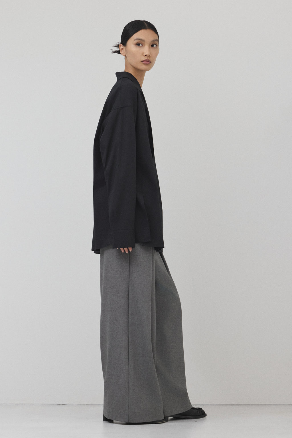 【GRAY】Wide Silhouette パンツ