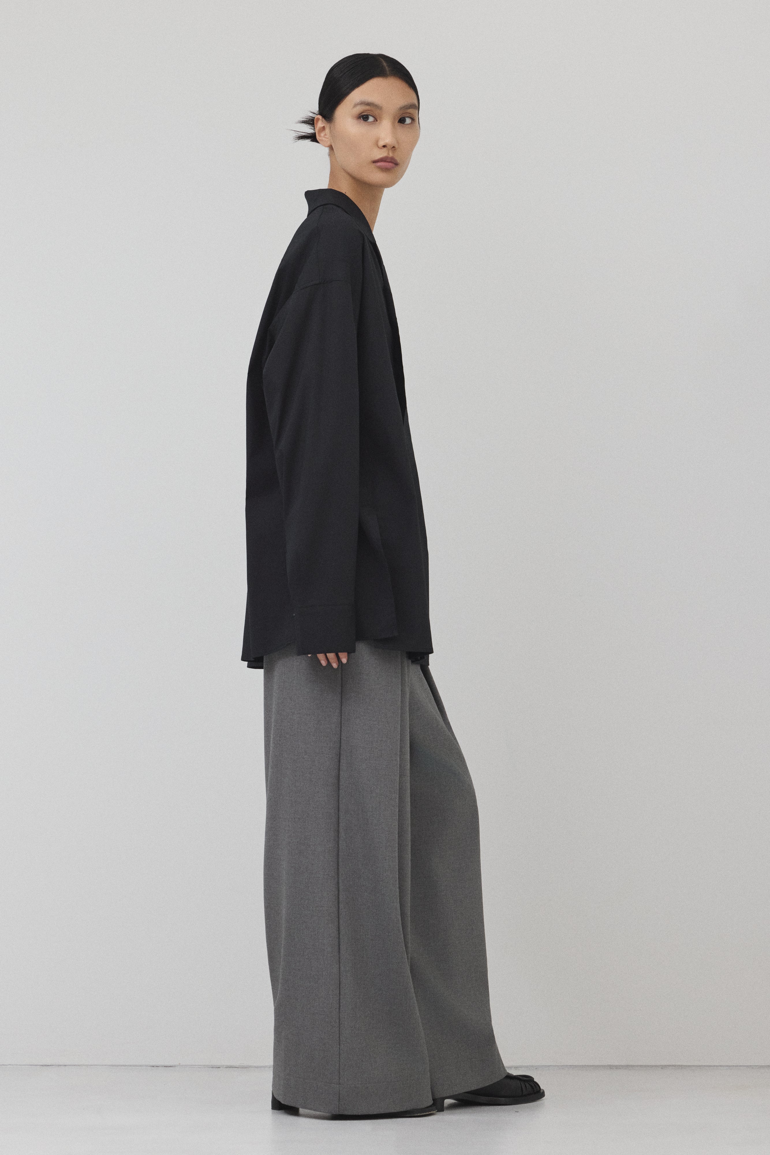 【GRAY】Wide Silhouette パンツ