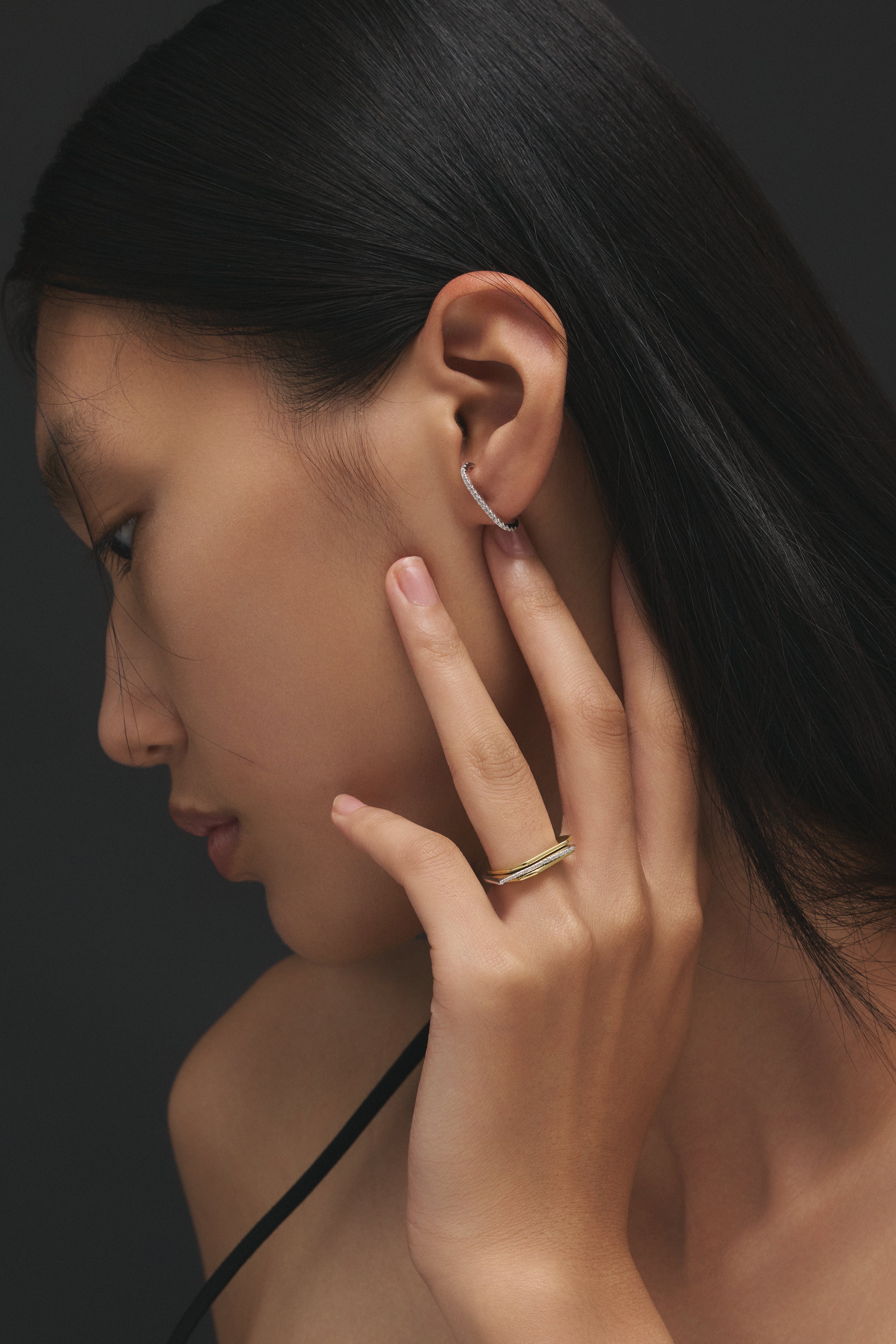 【シルバー】Line Glow Pierce