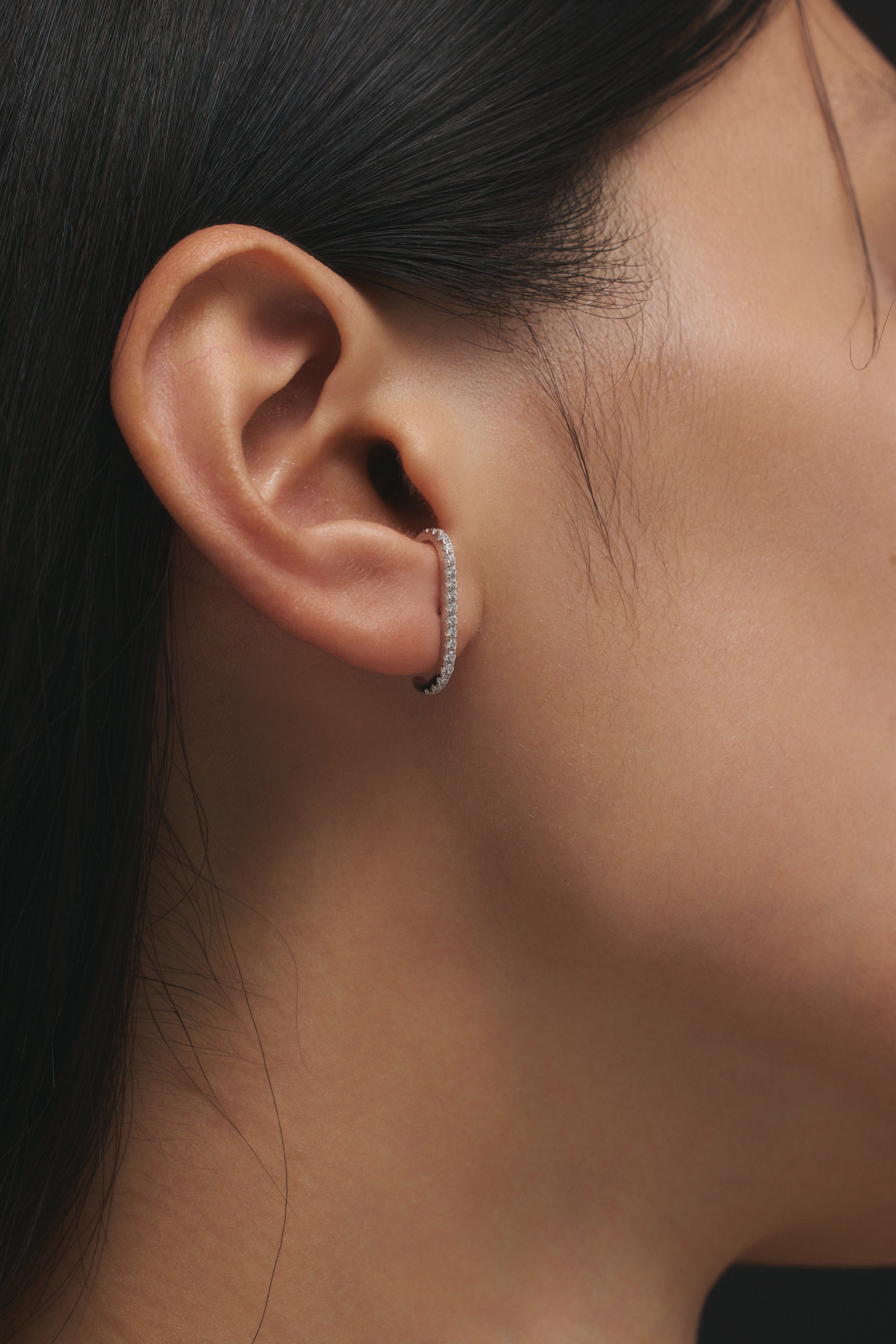 【シルバー】Line Glow Pierce