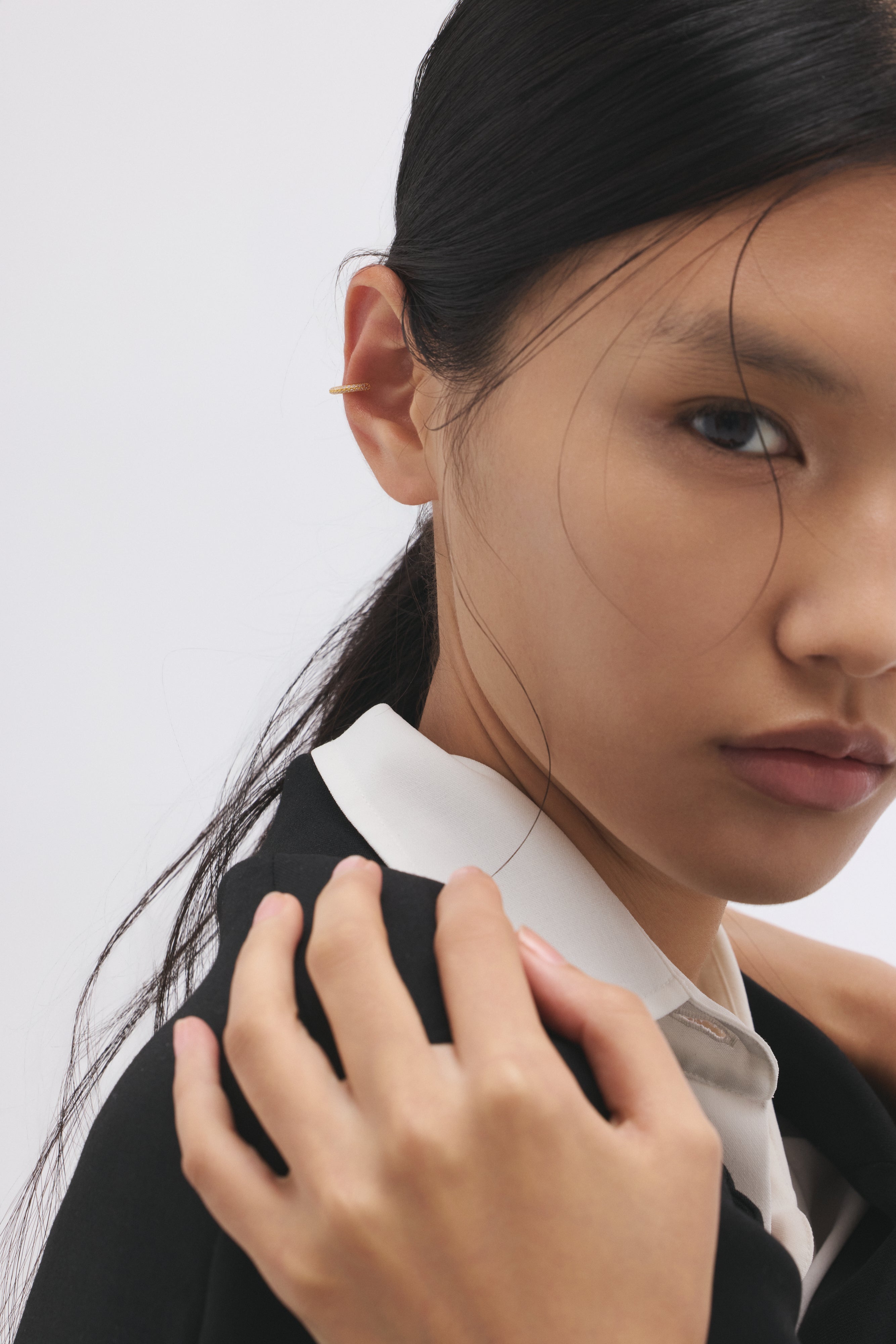 【ゴールド】Soft Glow Ear Cuff