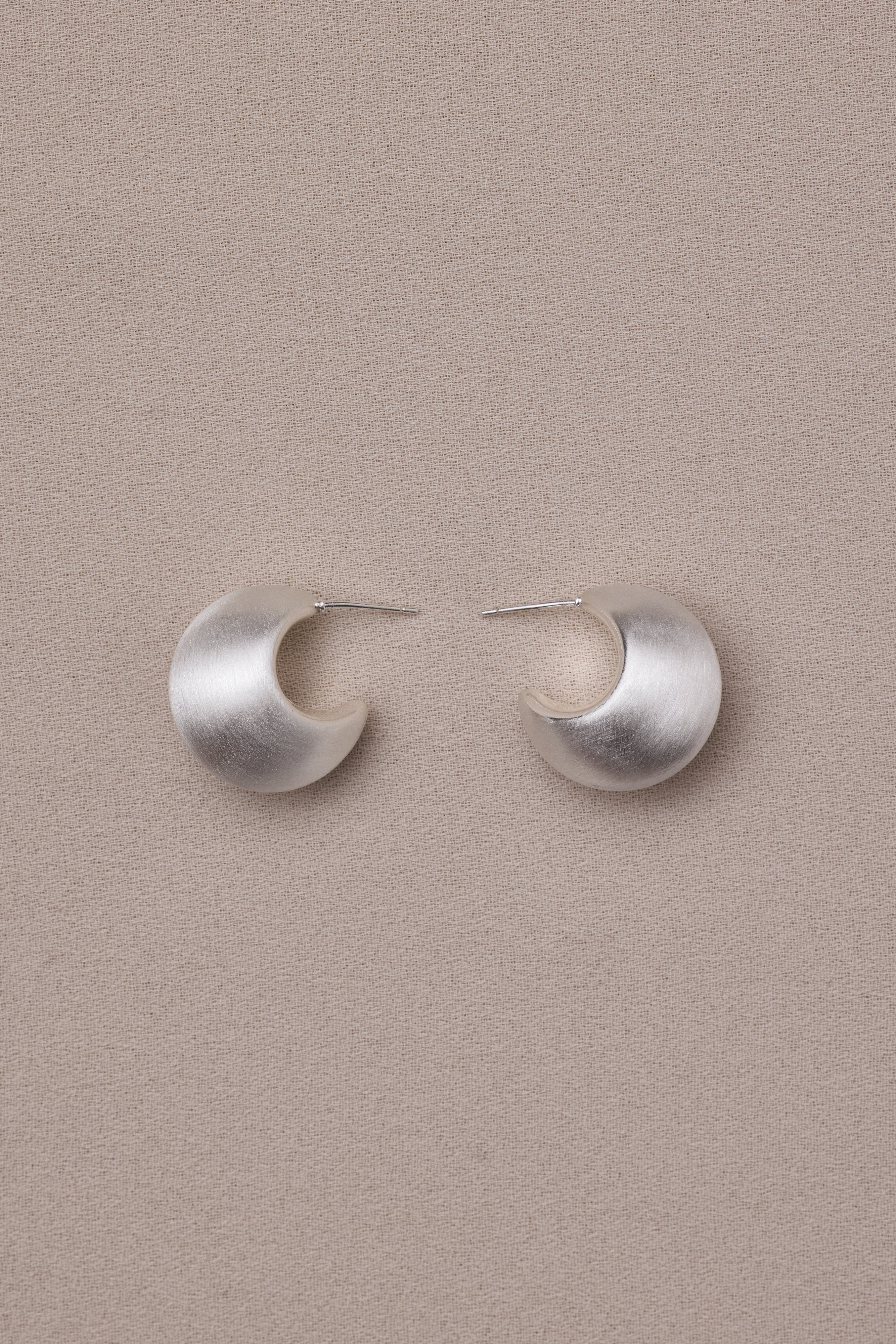 Round Moon Pierce