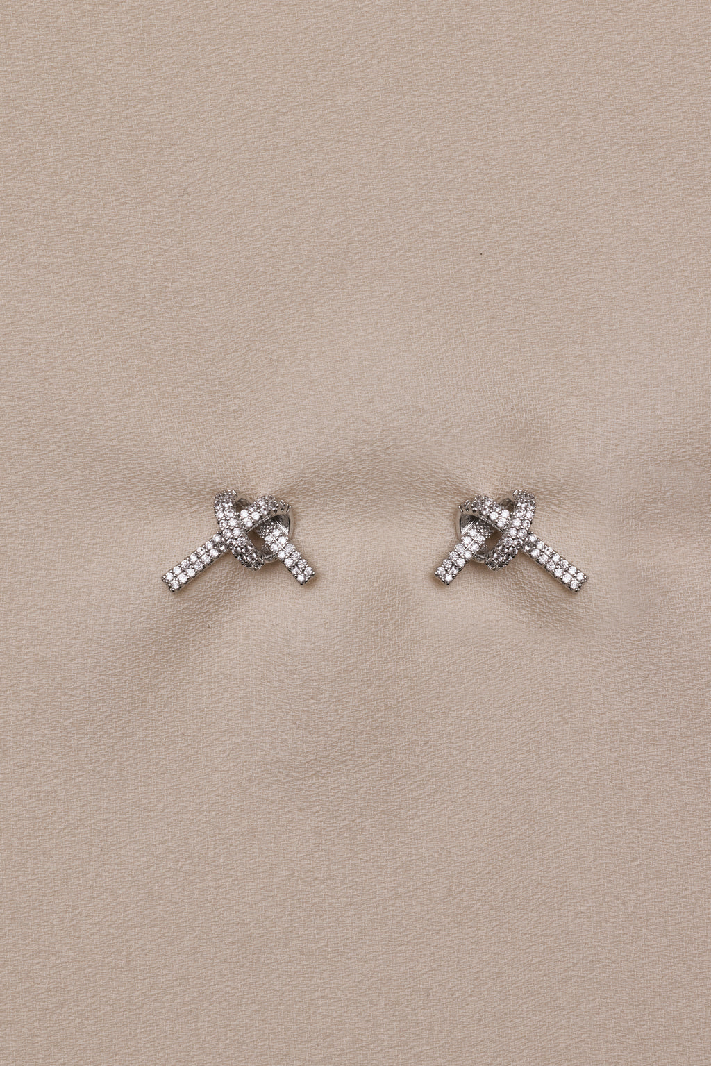 Knot Pierce