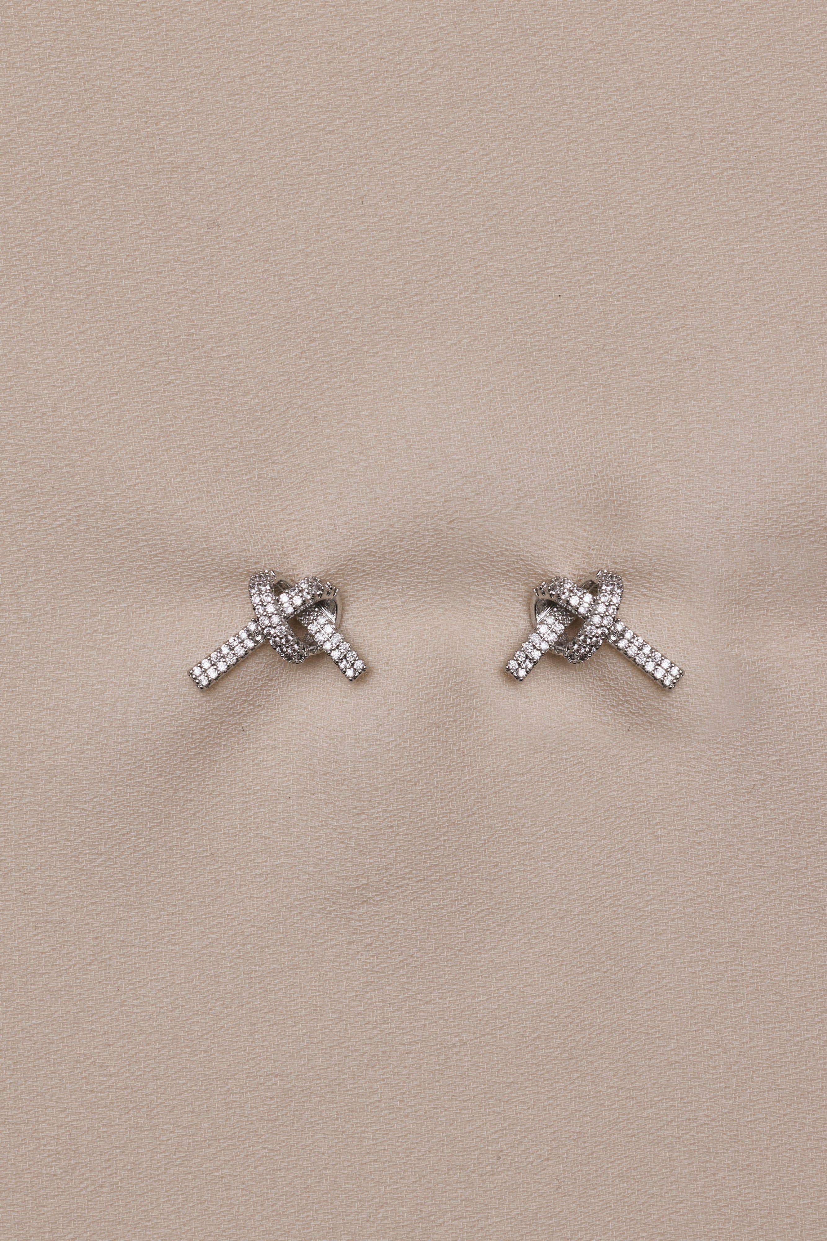 Knot Pierce